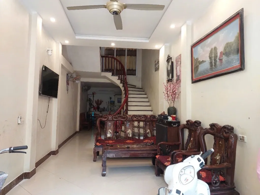 Bán nhà riêng 3 tầng hướng Đông Nam tại Quang Minh, thiết kế chắc chắn, diện tích 51m2... Bán nhà riêng tại Quang Minh, Hà Nội 01