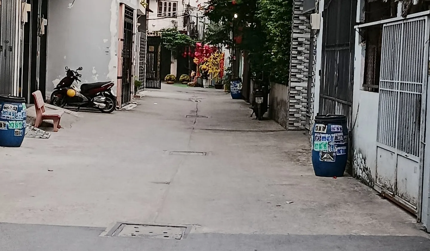 Cơ hội sở hữu nhà 80m2 hẻm xe hơi, giá tốt tại Nguyễn Ảnh Thủ... Bán nhà riêng tại Trung Mỹ Tây, Hồ Chí Minh 01
