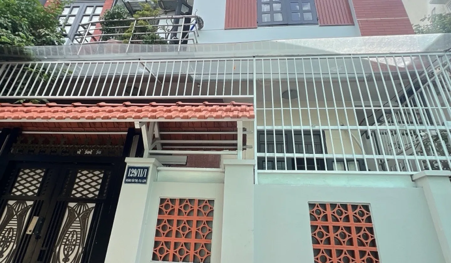 Nhà 12 phòng, vị trí đồng bộ, phong cách hiện đại tại Phú Nhuận... Bán nhà riêng tại Phú Nhuận, Hồ Chí Minh 01