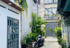 Nhà bán . Hẻm xe hơi - LÊ QUANG ĐỊNH, BÌNH THẠNH - TRỆT LẦU MỚI ĐẸP Ở NGAY - DTSD 40M2 - 3,48 TỶ. C... Bán nhà riêng tại Bình Lợi Trung, Hồ Chí Minh 01
