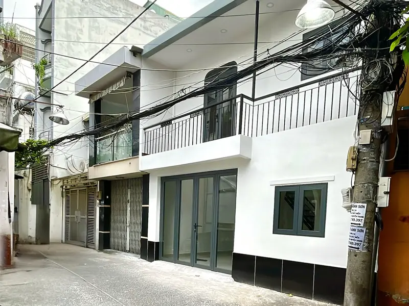Lạc Long Quân - ngay chợ Tân Bình - nhà nhỏ bị trí lớn - hẻm 4m - cách 30m ra MT - 5.9x5.9 - 3PN... Bán nhà riêng tại Bảy Hiền, Hồ Chí Minh 01