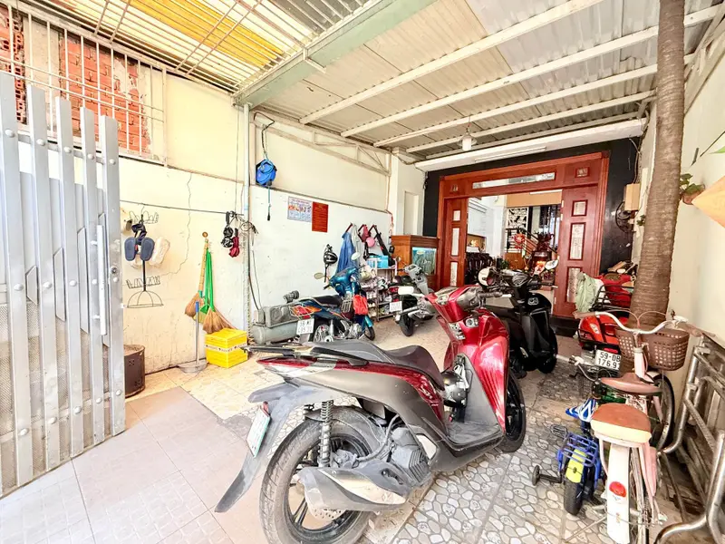 Nhà 4 tầng 5 phòng ngủ giá 11,3 tỷ tại quận Tân Phú... Bán nhà riêng tại Phú Thọ Hòa, Hồ Chí Minh 01