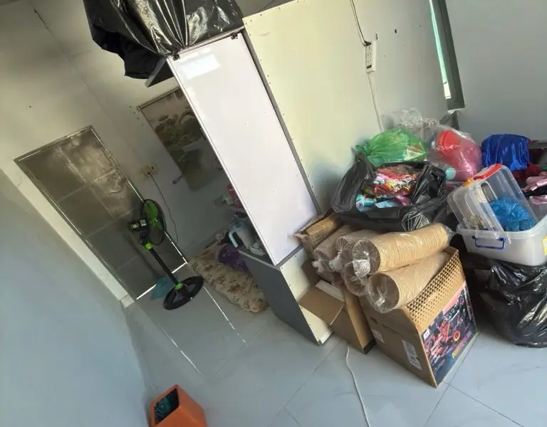 Nhà riêng 2 tầng 3 mặt tiền hẻm rộng tại phường Nguyễn Tất Thành... Bán nhà riêng tại Xóm Chiếu, Hồ Chí Minh 01
