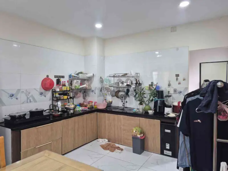 Bán nhà 4 tầng 6 phòng ngủ tại Bình Tân, hẻm thông thoáng... Bán nhà riêng tại Bình Tân, Hồ Chí Minh 01
