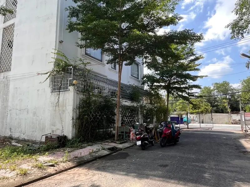 Bán đất lô góc 2 mặt tiền tại phường Nguyễn Thị Hương, diện tích rộng, pháp lý cơ sở... Bán đất tại Nhà Bè, Hồ Chí Minh 01