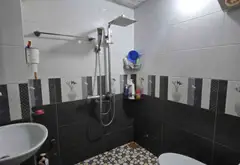 Bán nhà riêng 4 tầng tại Hoàng Đạo Thành, mặt ngõ rộng kinh doanh tốt... Bán nhà riêng tại Khương Đình, Hà Nội 06