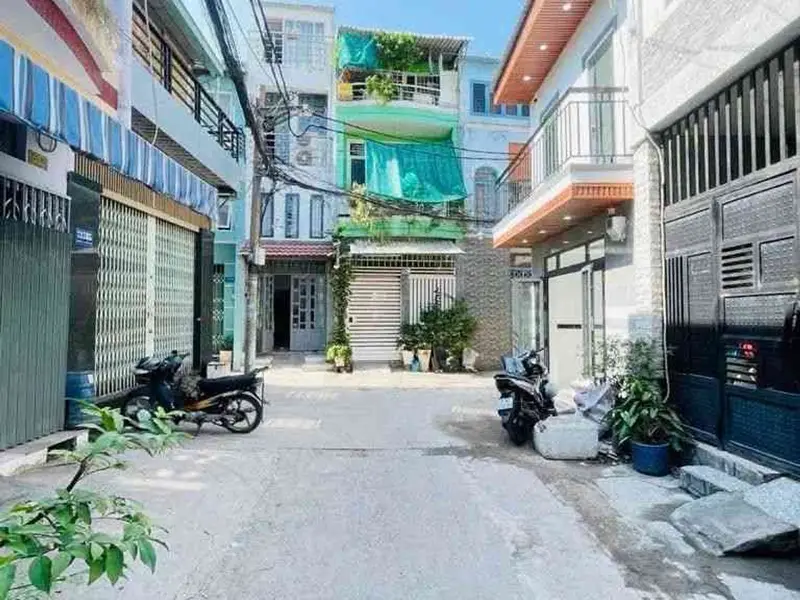 Nhà góc 2 mặt tiền Lạc Long Quân, tiện nghi tuyệt vời... Bán nhà riêng tại Bảy Hiền, Hồ Chí Minh 01