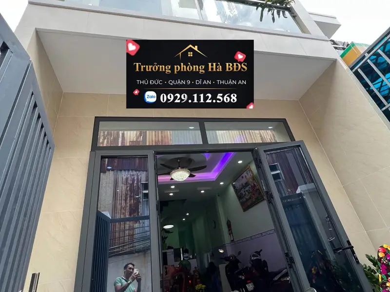 74 M2 Ngay Nguyễn Văn Tăng Long Bình Q9
giá siêu tốt chỉ hơn 4tỷ... Bán nhà riêng tại Long Bình, Hồ Chí Minh 01