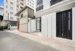 Hẻm xe tải, gần các trường Đại Học đường Điện Biên Phủ, BT. Nhà mớivào ở ngay, nội thất đẹp,... Bán nhà riêng tại Thạnh Mỹ Tây, Hồ Chí Minh 01