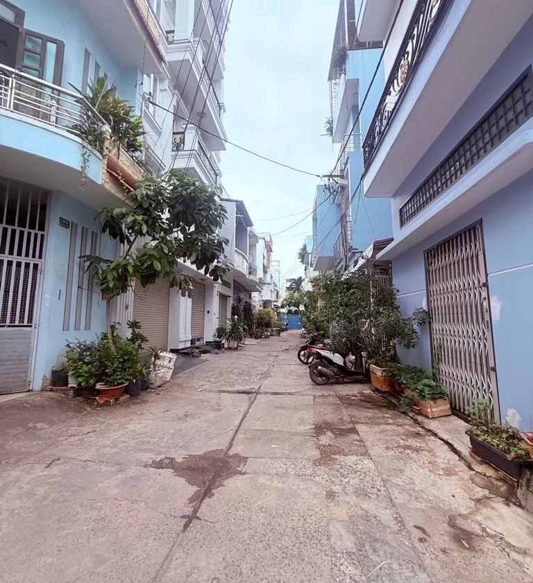 Nhà riêng 1 trệt 8 PN 8 WC diện tích 171m2 khu an ninh, ưu đãi giá... Bán nhà riêng tại Phú Thạnh, Hồ Chí Minh 01