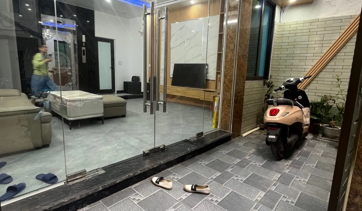 🏡 Nhà 7 Tầng Sang Trọng Ngõ Văn Hương - Đẹp Như Mơ! 🌟... Bán nhà riêng tại Văn Miếu - Quốc Tử Giám, Hà Nội 01