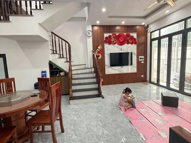 Nhà đẹp hiếm có tại khu dân cư giàu có, tặng full nội thất, ô tô tránh ngay cửa... Bán nhà riêng tại Nam Phù, Hà Nội 01