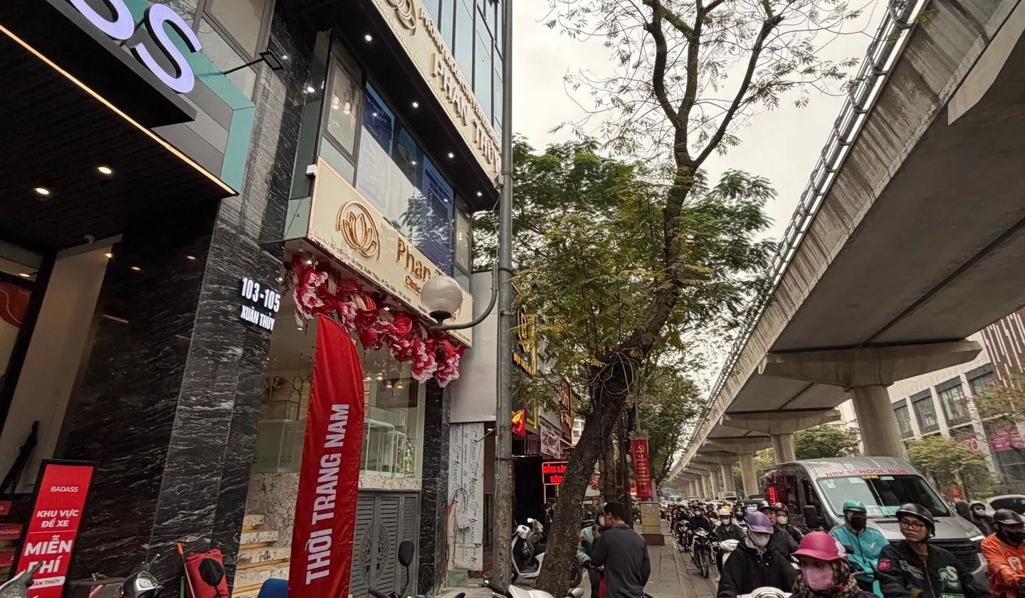 SIÊU PHẨM MẶT PHỐ VIP QUẬN CẦU GIẤY-9 TẦNG NỔI -2 TẦNG HẦMĐẦY ĐỦ HOÀN CÔNG VÀ PCCC... Bán nhà mặt phố tại Cầu Giấy, Hà Nội 01