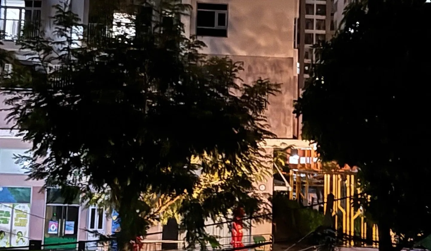 Bán nhà 2 tầng, 4 phòng ngủ, diện tích 125m2 tại quận trung tâm... Bán nhà riêng tại Tân Thuận, Hồ Chí Minh 01