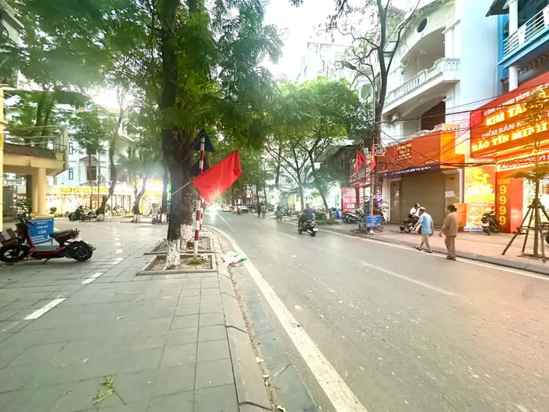 Bán nhà mặt phố Trần Nguyên Đán quận diện tích 84m² kinh doanh sầm uất... Bán nhà mặt phố tại Định Công, Hà Nội 01