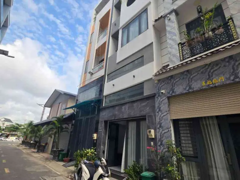 HU PHÂN LÔ ĐỒNG BỘ - VĂN MINH CÓ KHU VUI CHƠI ĐỂ XE Ô TÔ RỘNG RÃI - NHÀ 5 TẦNG GARA Ô TÔ CHỦ NHÀ TỰ... Bán nhà riêng tại Bình Hưng Hòa, Hồ Chí Minh 01