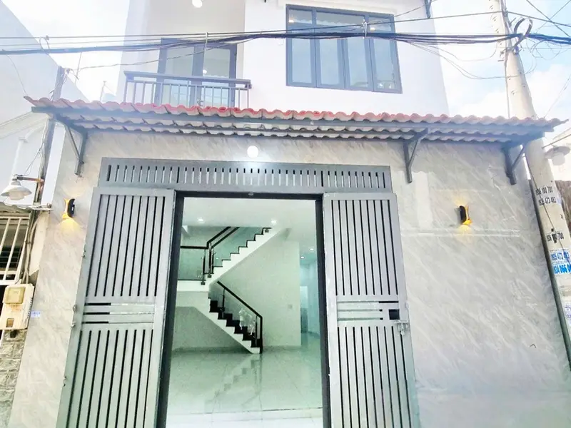 🍍🆘CHỦ CẦN B.ÁN GẤP💰G.ÍA MỚI CHỈ 3TỶ 500TR (TL) 🌹
🏡 NHÀ 2TẦNG_NGANG ĐỈNH HƠN 5M_MỚI ĐẸP KIÊN CỐ... Bán nhà riêng tại Trung Mỹ Tây, Hồ Chí Minh 01