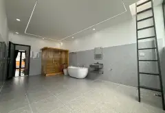 Nhà Mặt Phố Sang Trọng Trung Mỹ Tây với Thiết Kế Hiện Đại và Thang Máy Tiện Nghi... Bán nhà mặt phố tại Trung Mỹ Tây, Hồ Chí Minh 11