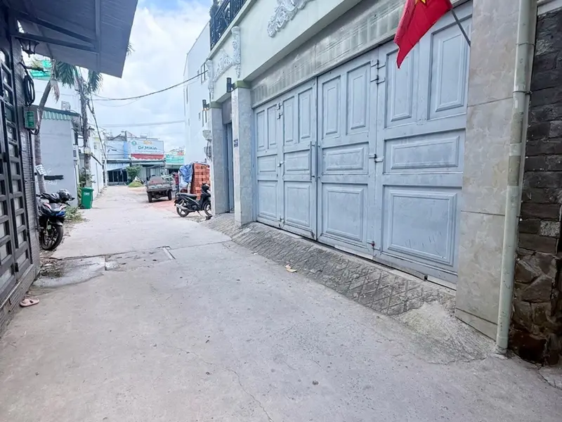 Bán nhà riêng 3 tầng 105m2 tại xã Xuân Thới Đông, Hóc Môn, 4PN, pháp lý chuẩn... Bán nhà riêng tại Xuân Thới Sơn, Hồ Chí Minh 01