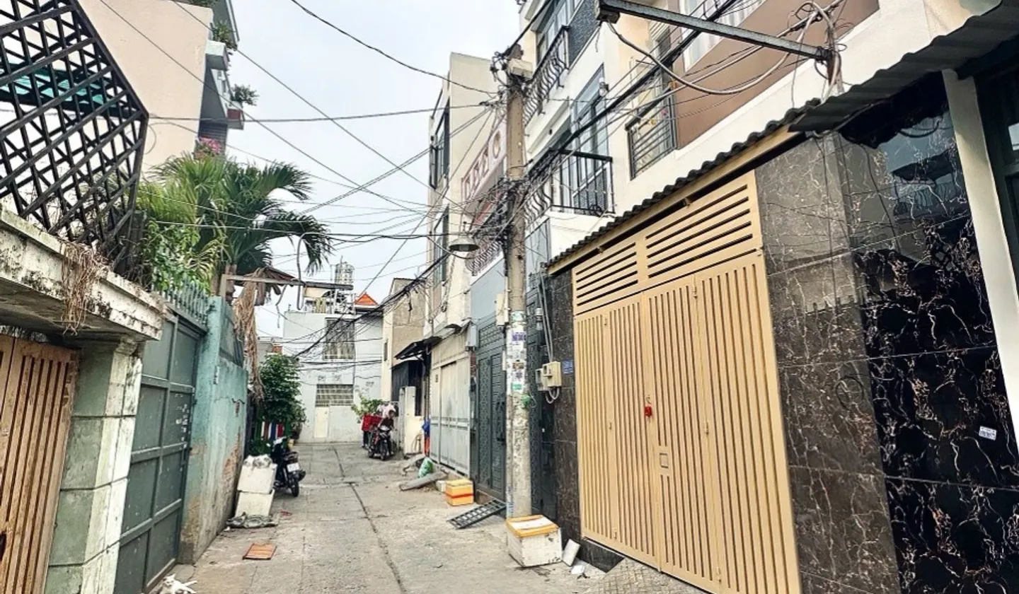 Nhà 2 tầng giá tốt tại Bình Tân, hẻm ô tô thông thoáng... Bán nhà riêng tại Bình Tân, Hồ Chí Minh 01