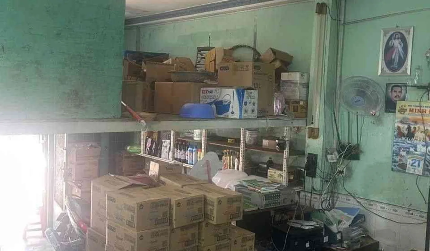 Nhà lô góc kinh doanh siêu đỉnh, 2 tầng rộng rãi... Bán nhà mặt phố tại Hòa Bình, Hồ Chí Minh 01