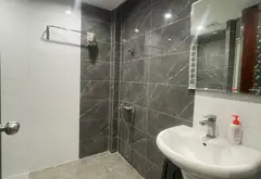 Bán nhà riêng 5 tầng 8 phòng mặt ngõ ô tô tránh tại Nam Từ Liêm, diện tích 56m2, sổ đỏ chính chủ... Bán nhà riêng tại Từ Liêm, Hà Nội 08