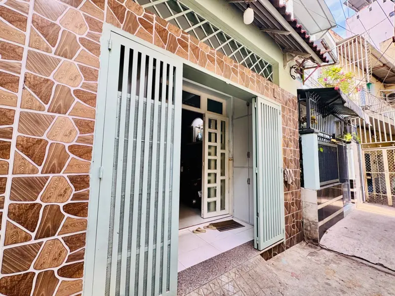 Nhà đẹp 4 Tầng, Tạ Quang Bửu, Ngang 4,2m x 12m, Nở hậu tài lộc, Nhỉnh 6 Ty... Bán nhà riêng tại Chánh Hưng, Hồ Chí Minh 01