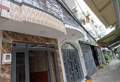 Nhà riêng 3 tầng diện tích 22m² tại quận 8, hẻm 3 gác, giá hợp lý... Bán nhà riêng tại Chánh Hưng, Hồ Chí Minh 08
