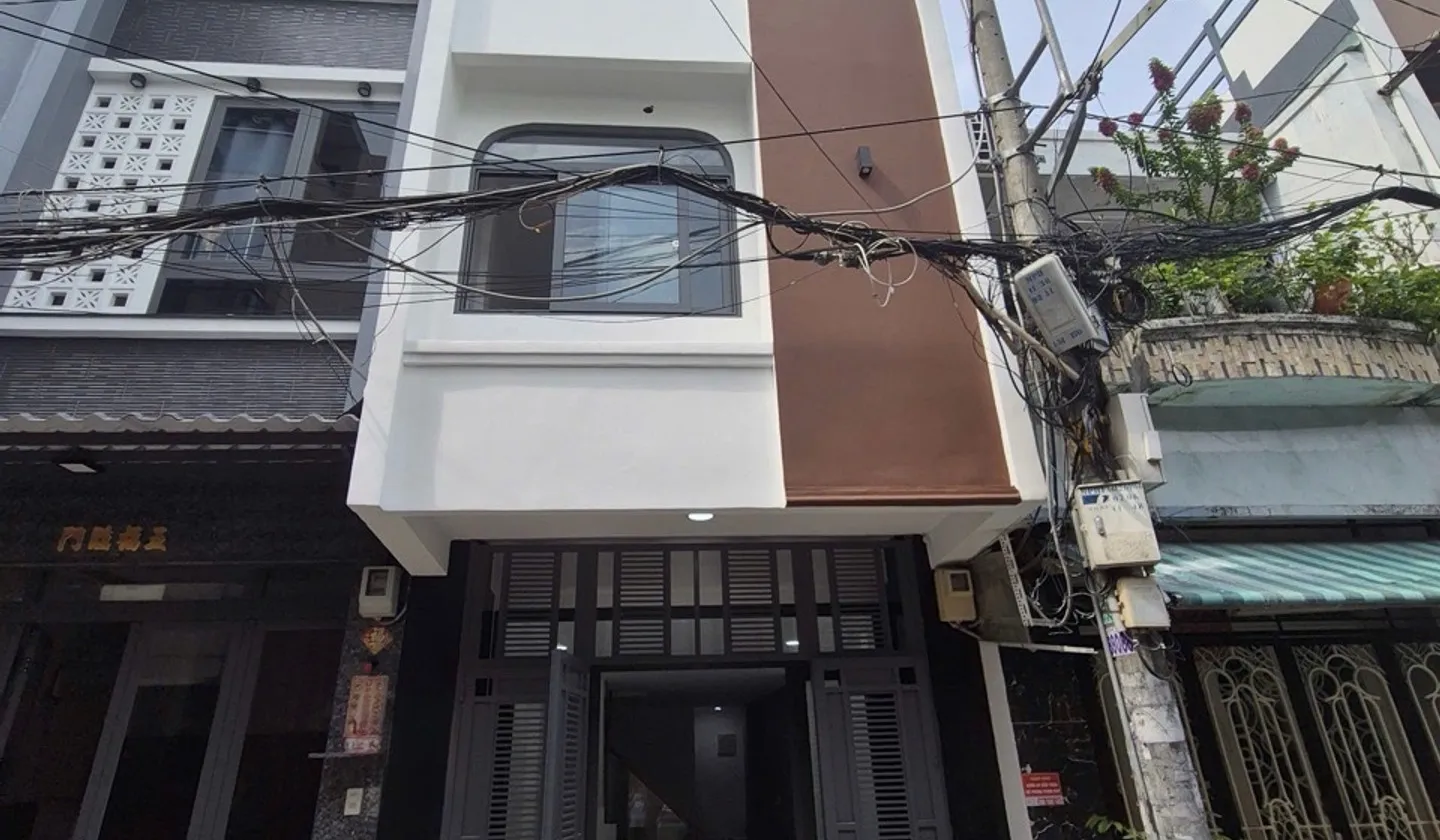 NHÀ ĐẸP LẠC LONG QUÂN -QUẬN 11 – HẺM XE TẢI 6M THÔNG – GẦN ĐẦM SEN – 3 TẦNG KIÊN CỐ- NHỈNH 6 TỶ... Bán nhà riêng tại Bình Thới, Hồ Chí Minh 01