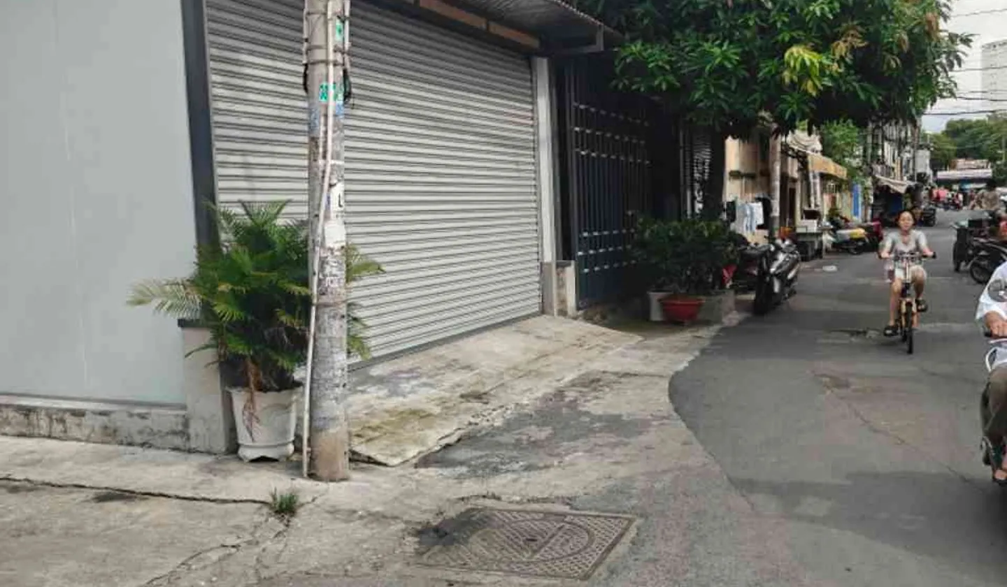 Bán nhà mặt phố Bà Hom Quận 6, 2 mặt tiền, diện tích 117.2m², giá 16 tỷ đồng... Bán nhà mặt phố tại Phú Lâm, Hồ Chí Minh 01