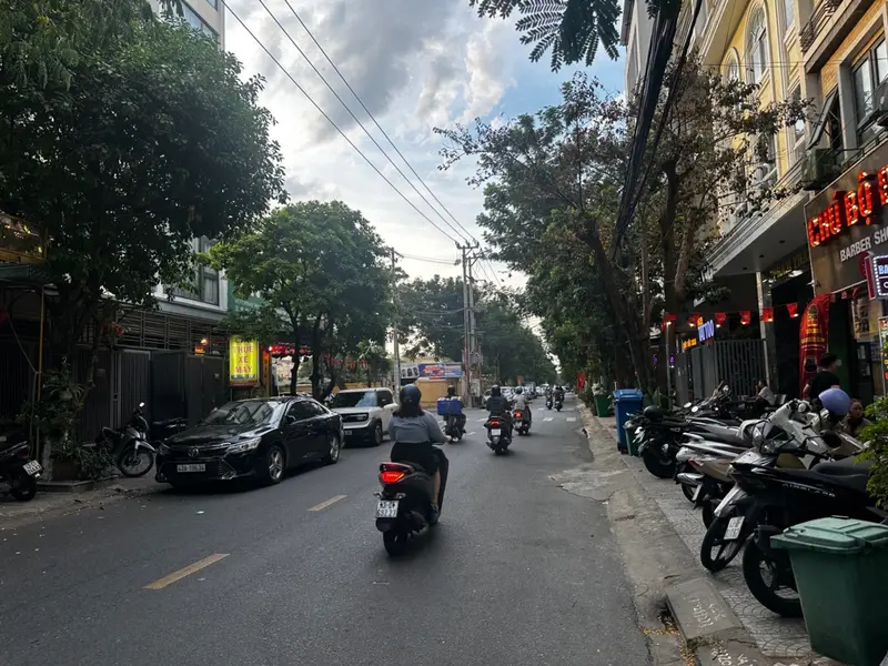 Nhà mặt phố 3 tầng phong cách đẳng cấp tại khu du lịch biển Mỹ Khê... Bán nhà mặt phố tại Ngũ Hành Sơn, Đà Nẵng 01