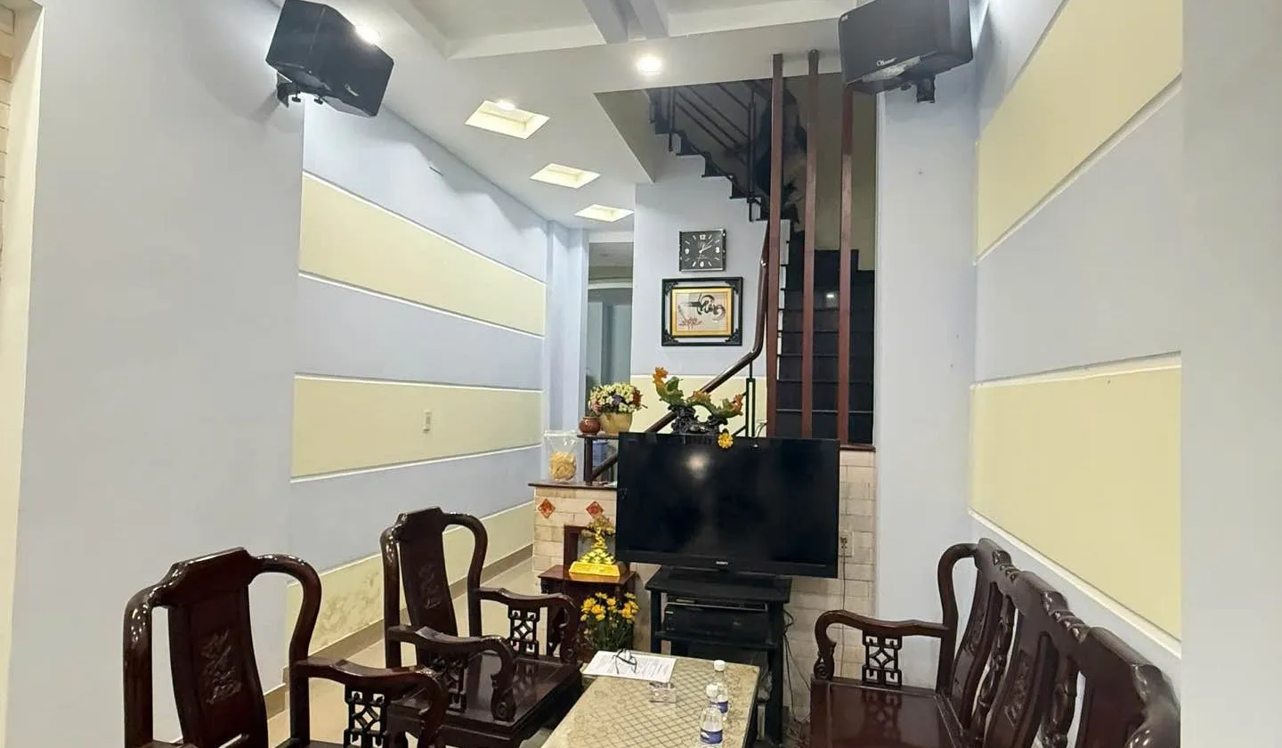 Bán Nhà Đẹp Trung Tâm Dương Bá Trạc P2 Quận 8 - 76M² – Nở Hậu 8m Chữ L– 4PN – Nhỉnh 8 Tỷ... Bán nhà riêng tại Chánh Hưng, Hồ Chí Minh 01