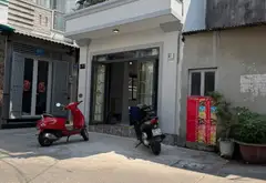 •	Hẻm xe hơi rộng rãi, thông tứ hướng
	•	Khu dân cư an ninh, yên tĩnh
	•	Gần mặt tiền, thuận tiện... Bán nhà riêng tại Phú Thọ Hòa, Hồ Chí Minh 12