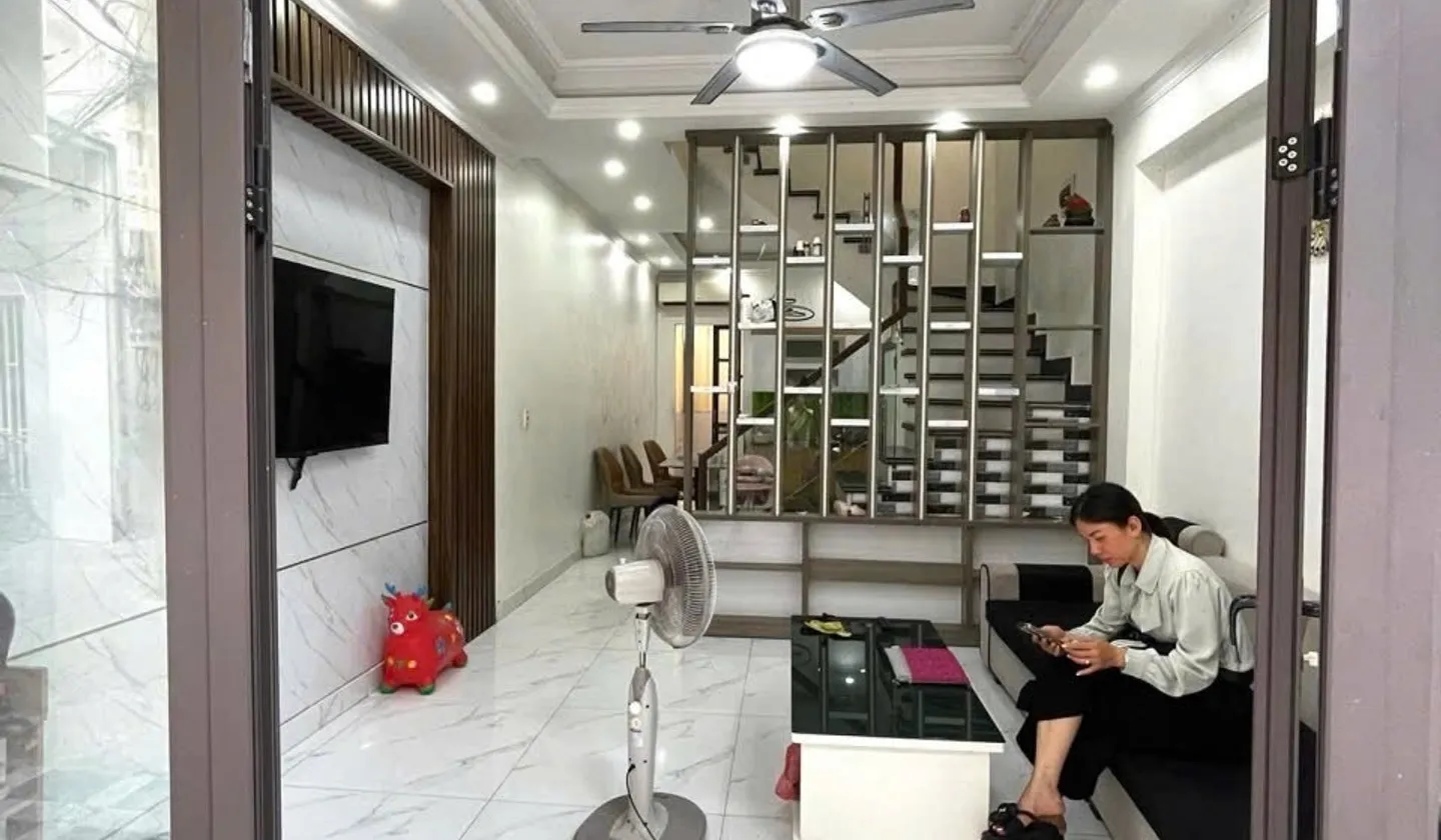 Nhà đẹp phố Tôn Đức Thắng, nhà xây khung cột chắc chắn, ngõ nông gần ô tô... Bán nhà riêng tại An Biên, Hải Phòng 01