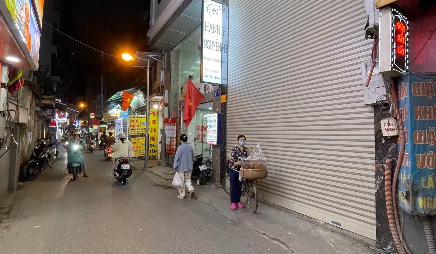 Nhà mặt phố cao cấp quận Cầu Giấy, thiết kế hiện đại với thang máy... Bán nhà mặt phố tại Yên Hòa, Hà Nội 01