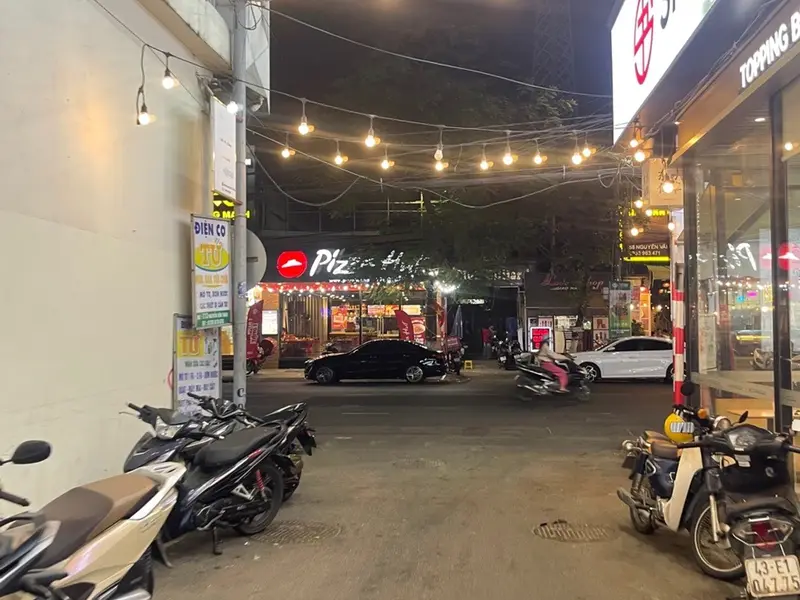 CHỦ BÁN ĐẤT TẶNG 8 CĂN NHÀ 3 TẦNG + Cấp 4 RIÊNG BIỆT – DÒNG TIỀN CHO THUÊ.
🏓 Tổng diện tích: 216m²... Bán nhà riêng tại Sơn Trà, Đà Nẵng 01