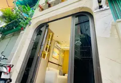 Xe hơi Nhà đẹp Phú Nhuận, có cửa sau thoát hiểm, phòng ngủ trệt 116/100 Nhiêu Tứ... Bán nhà riêng tại Cầu Kiệu, Hồ Chí Minh 03