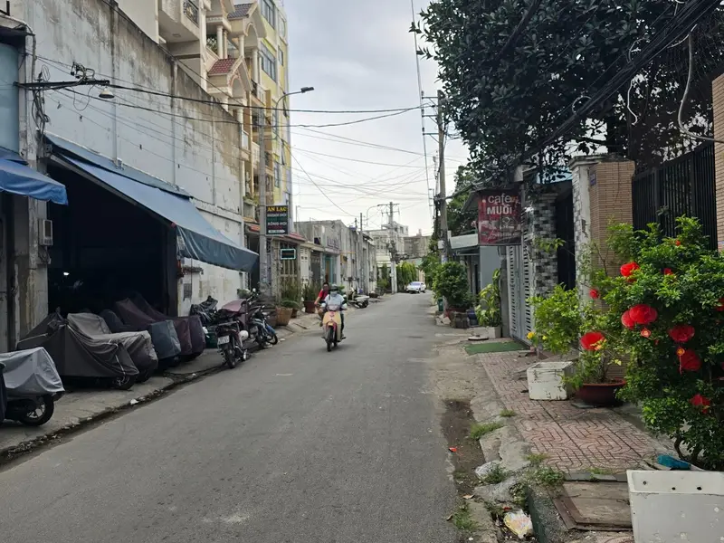 Nhà 2 tầng, 72m2, hẻm xe tải, phường Bình Trị Đông,Quận Bình Tân, chỉ 5.5 tỷ... Bán nhà riêng tại Bình Trị Đông, Hồ Chí Minh 01