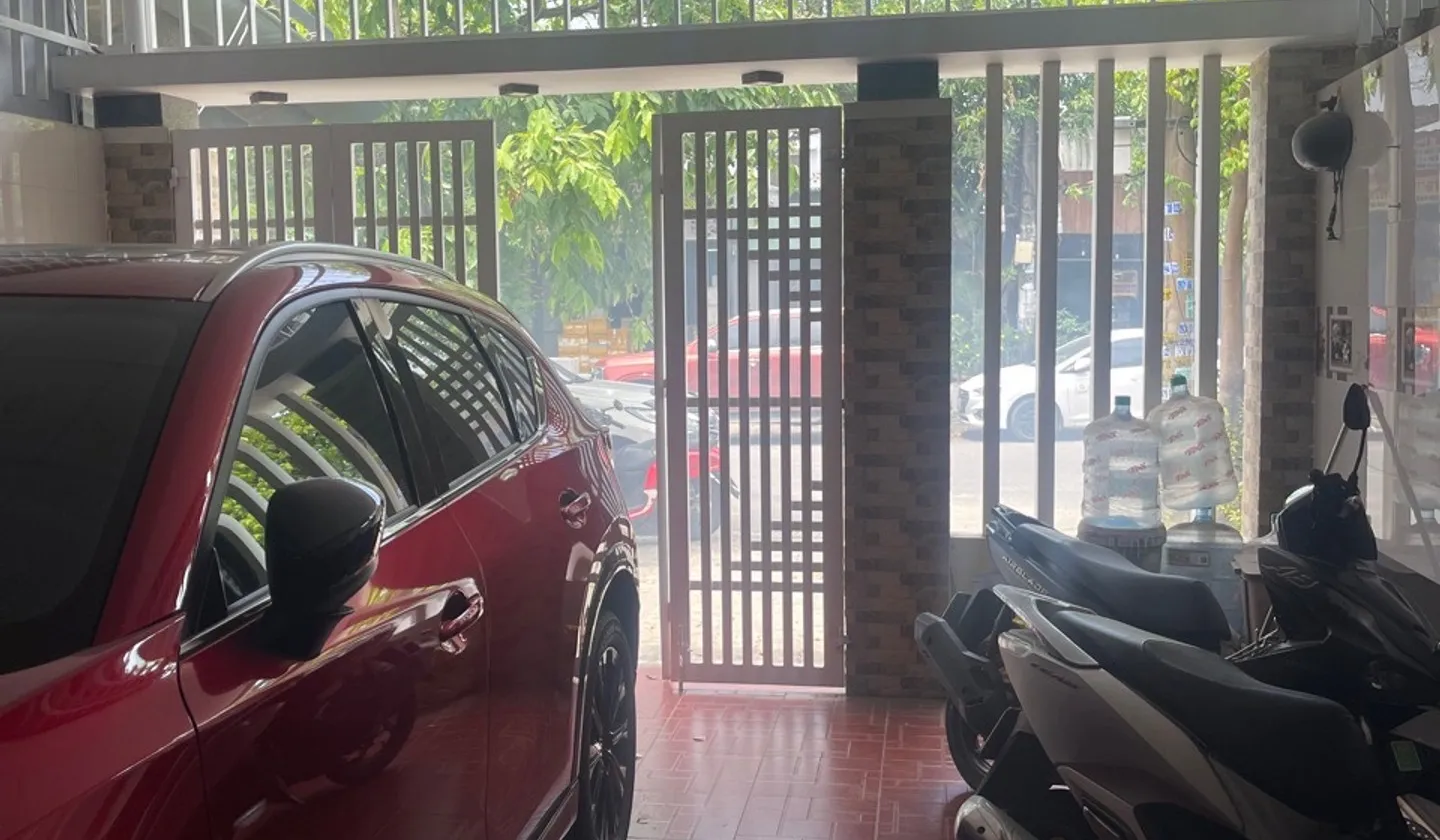 Bán nhà mặt tiền 2 tầng kinh doanh sầm uất tại Thanh Tịnh, Đà Nẵng... Bán nhà mặt phố tại Hòa Khánh, Đà Nẵng 01