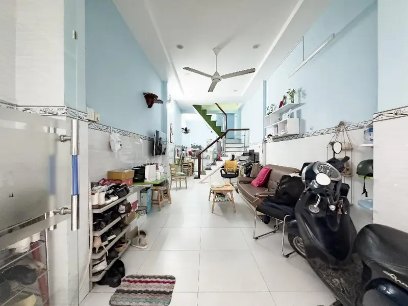 Bán nhà riêng 2 tầng hướng Đông Nam tại Đất Thánh, hẻm rộng, gần chợ và trường học... Bán nhà riêng tại Tân Hòa, Hồ Chí Minh 01