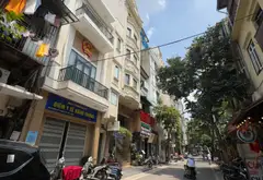Phố Cổ Định danh
Kinh doanh khách sạn,...
Xung quanh tuyến Hàng Bông, Nhà Thờ,...
Giá trị độc bản... Bán nhà mặt phố tại Hoàn Kiếm, Hà Nội 03