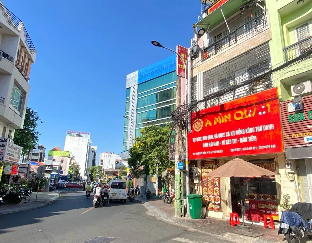 Nhà mặt phố Phú Nhuận trung tâm - tiện nghi, giá hấp dẫn... Bán nhà mặt phố tại Phú Nhuận, Hồ Chí Minh 01