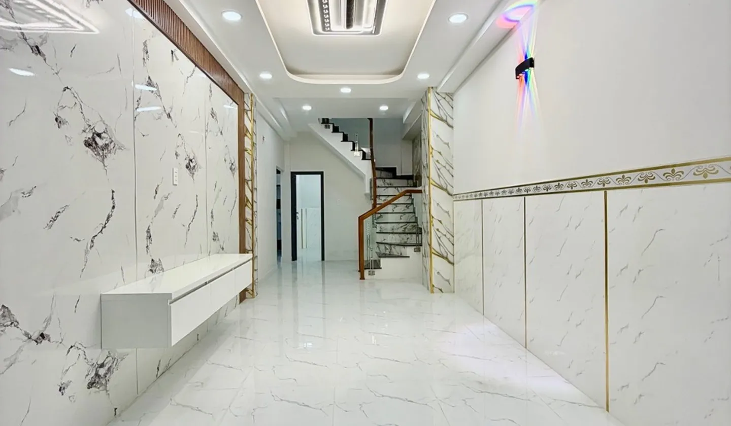 Cơ hội sở hữu nhà đẹp tại Phường Tân Hưng, Quận 7 giá chỉ 4.95 tỷ... Bán nhà riêng tại Tân Hưng, Hồ Chí Minh 01