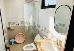 Nhà mặt ngõ ô tô tránh – vị trí vàng vòng xuyến Bưởi
Cách phố Lạc Long Quân & Võ Chí Công chỉ 30m... Bán nhà riêng tại Tây Hồ, Hà Nội 09