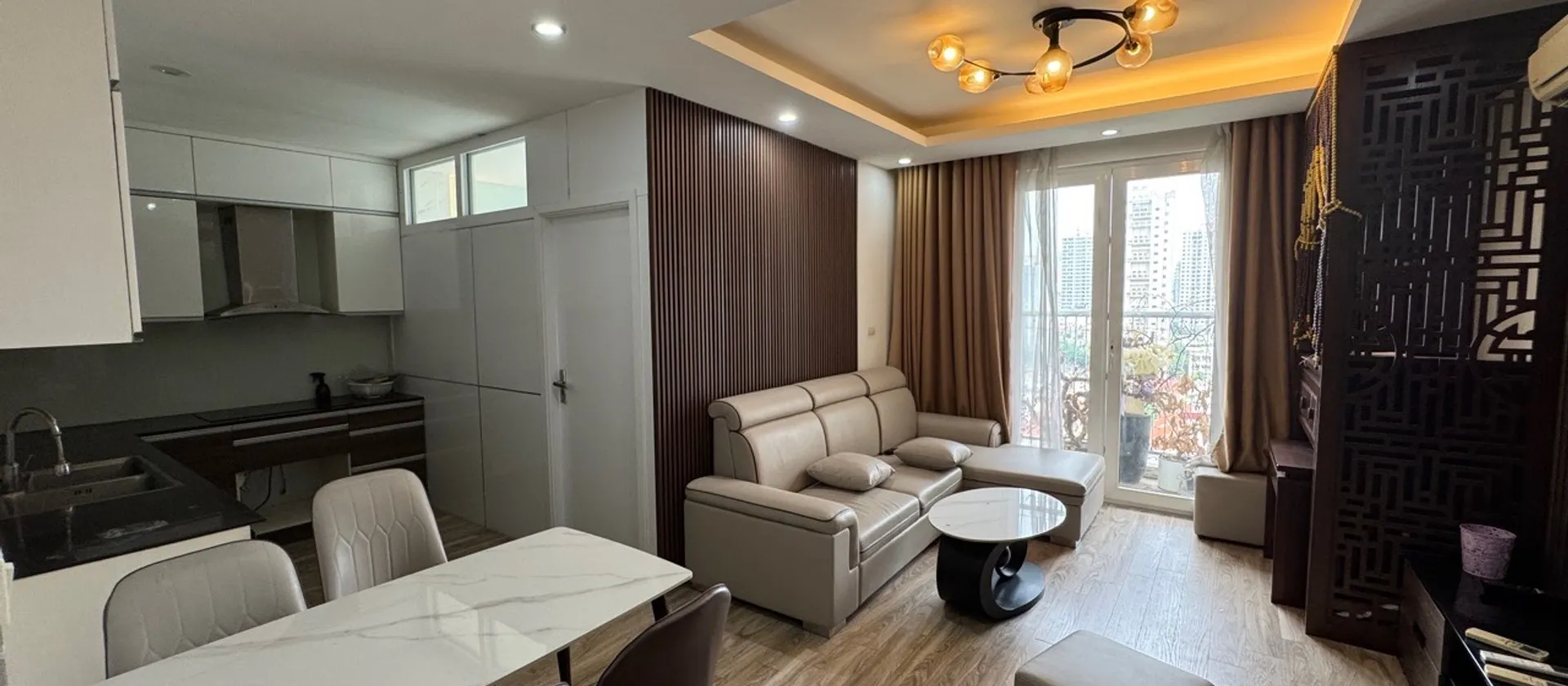 Bán căn hộ chung cư 3 phòng ngủ tại trung tâm quận Thanh Xuân, diện tích 102m2, full nội thất... Bán căn hộ chung cư tại Thanh Xuân, Hà Nội 01