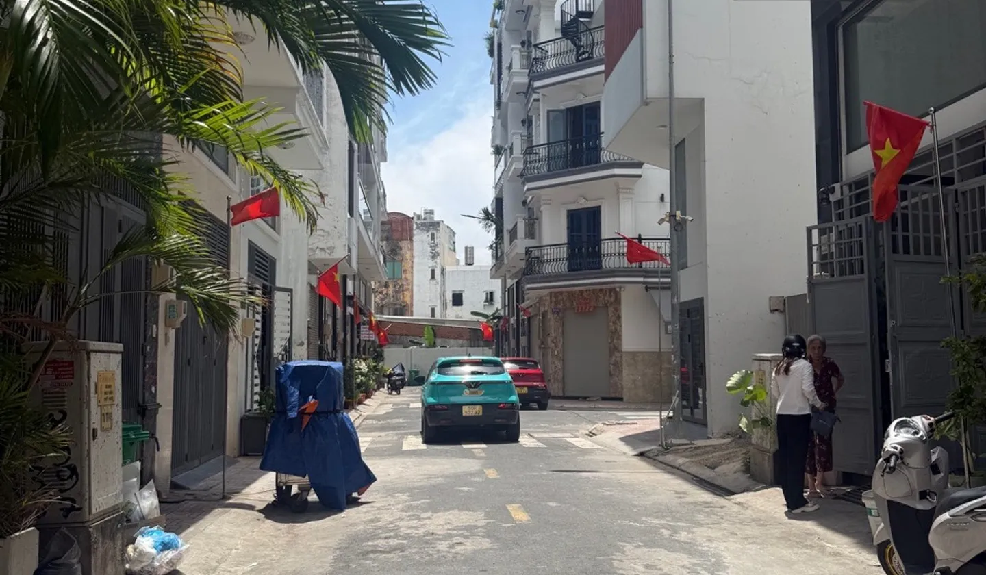Cơ hội vàng sở hữu nhà 6 tầng thang máy tại Lạc Long Quân, Quận 11... Bán nhà riêng tại Bình Thới, Hồ Chí Minh 01