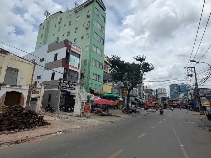 Bán nhà riêng 2 tầng trung tâm quận 4, diện tích 64m², 8 phòng ngủ tiện nghi... Bán nhà riêng tại Vĩnh Hội, Hồ Chí Minh 01