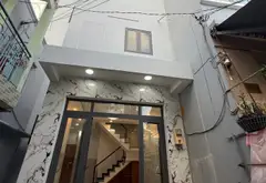 Nhà mới 3 tầng Ba Đình có sân rộng, 4 phòng ngủ tiện nghi... Bán nhà riêng tại Chánh Hưng, Hồ Chí Minh 01