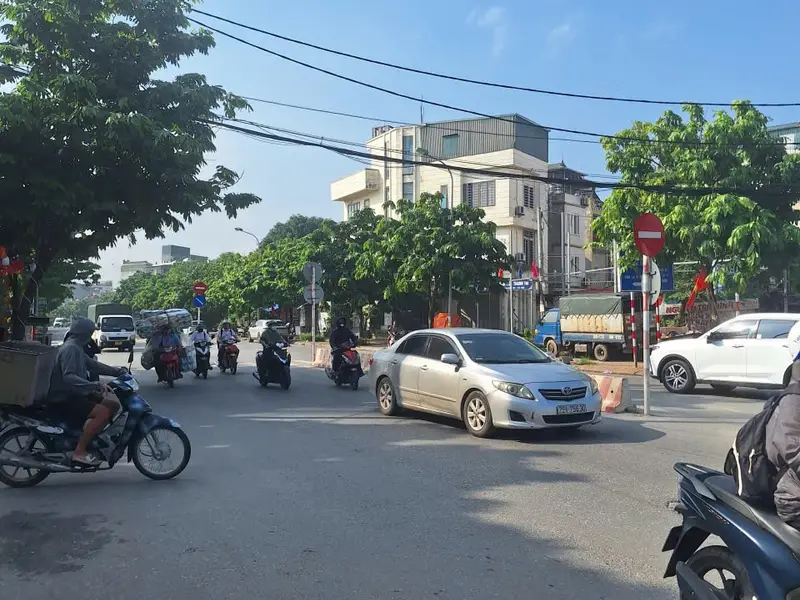 💥💥 NHỈNH 5 TY -42M - 4T -NHÀ ĐẸP THANH TRÌ-1 NHÀ RA OTO TRÁNH -OTO ĐỖ CỔNG - GIAO THÔNG THUẬN TIỆ... Bán nhà riêng tại Nam Phù, Hà Nội 01