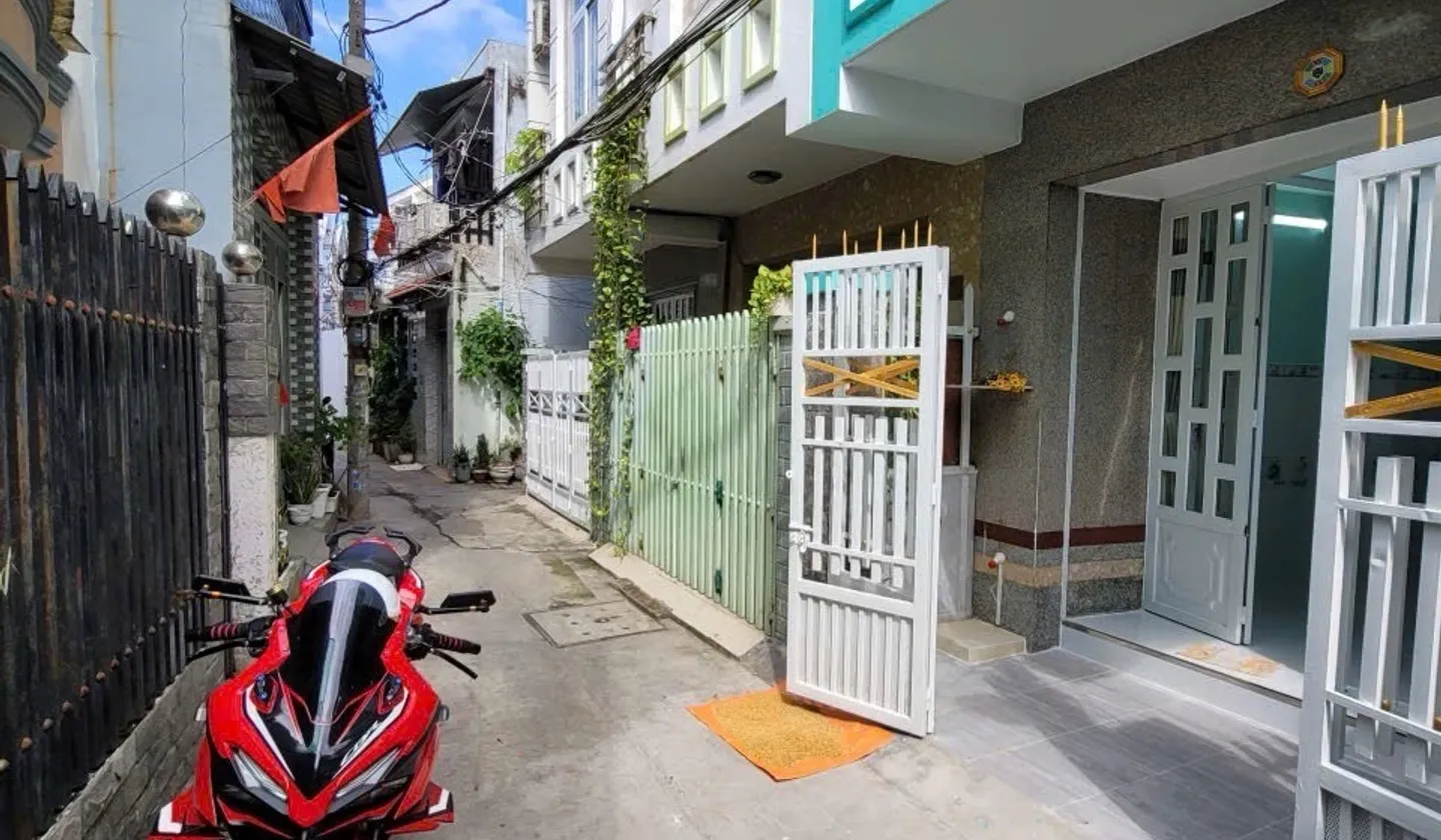 MS330 🔥 NHÀ HẺM MAI HẮC ĐẾ - CHỦ HẠ SỐC 100TR – NHÀ 3 TẦNG Q.8 CŨ (44M²)... Bán nhà riêng tại Phú Định, Hồ Chí Minh 01